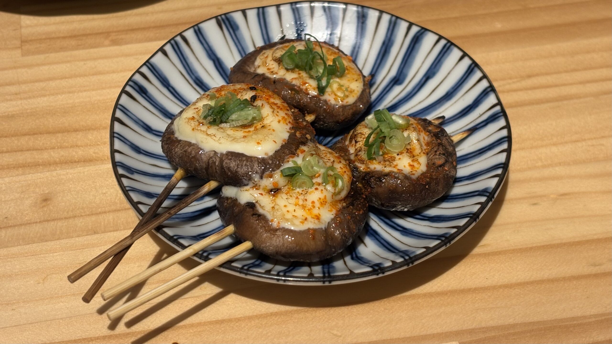大衆酒場かーにばるのしいたけステーキ