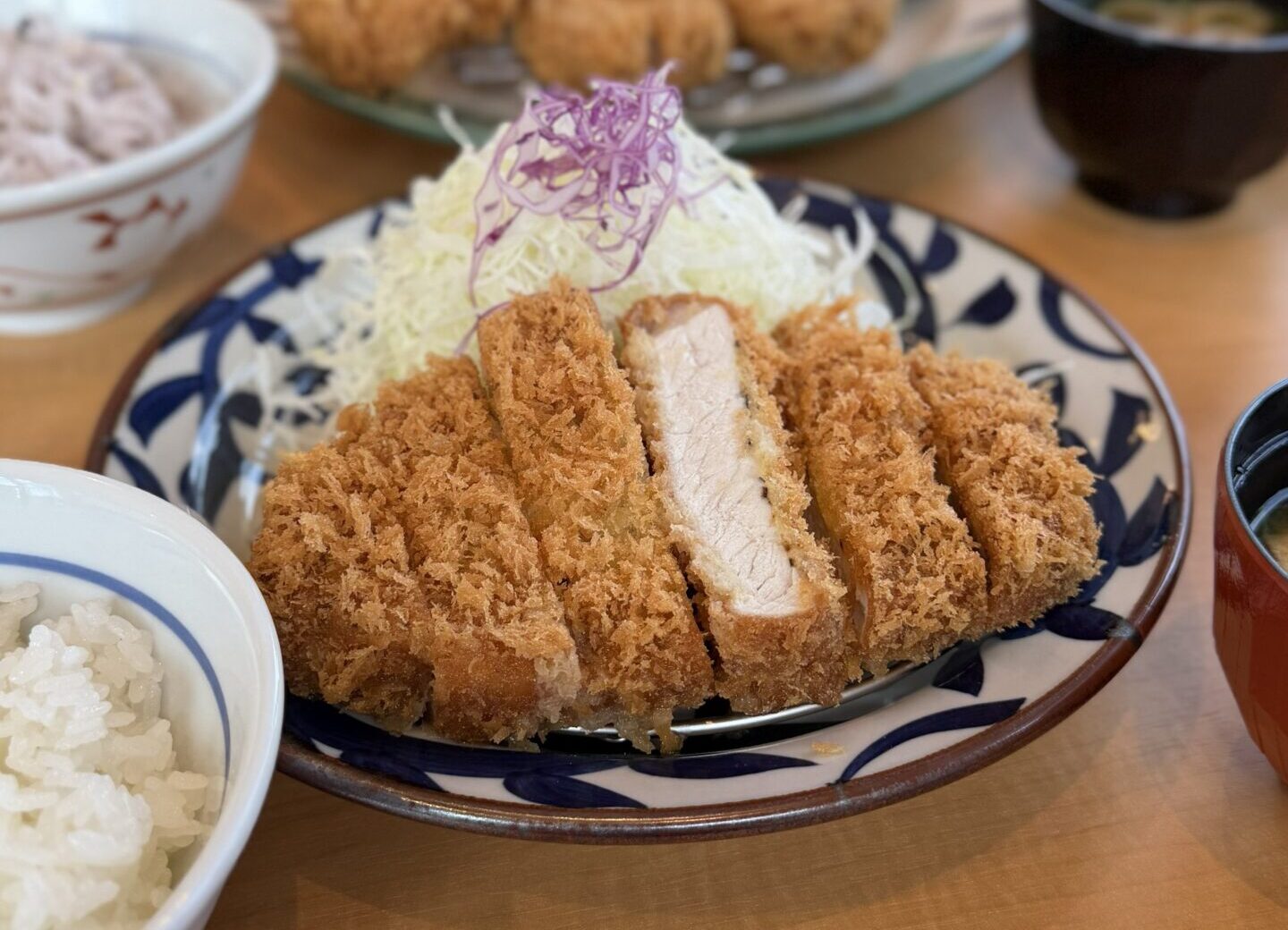厚切りとんかつ よし平 柳生店の熟成180gロースかつ膳
