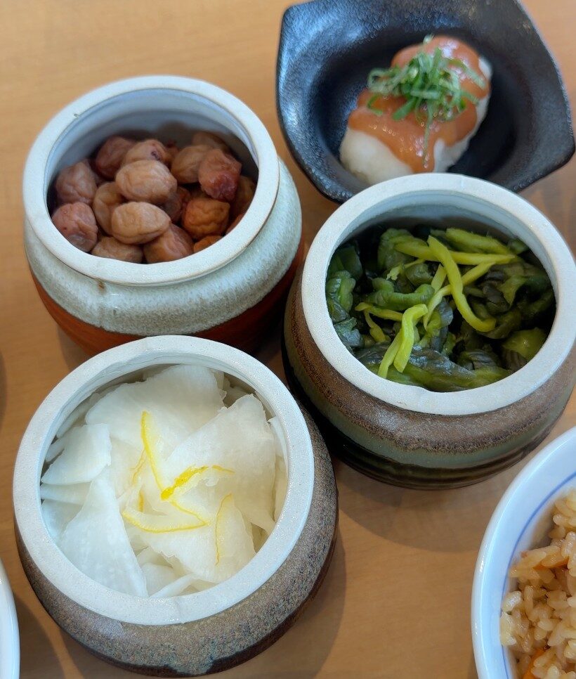 厚切りとんかつ よし平 柳生店の食べ放題ご飯コーナー