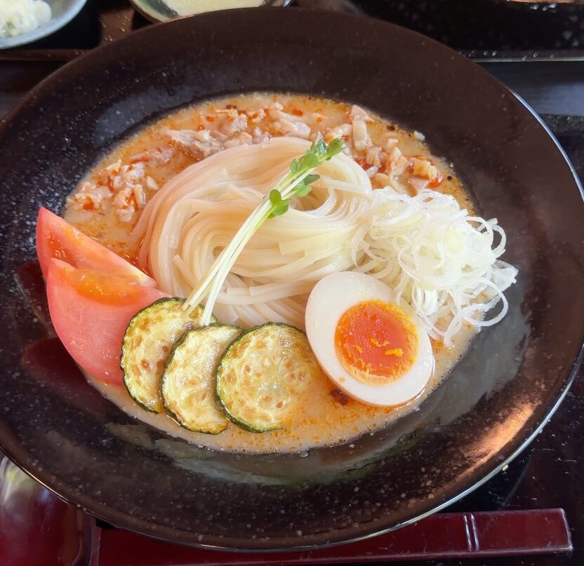 山形蕎麦 石邸の冷やし坦々麺