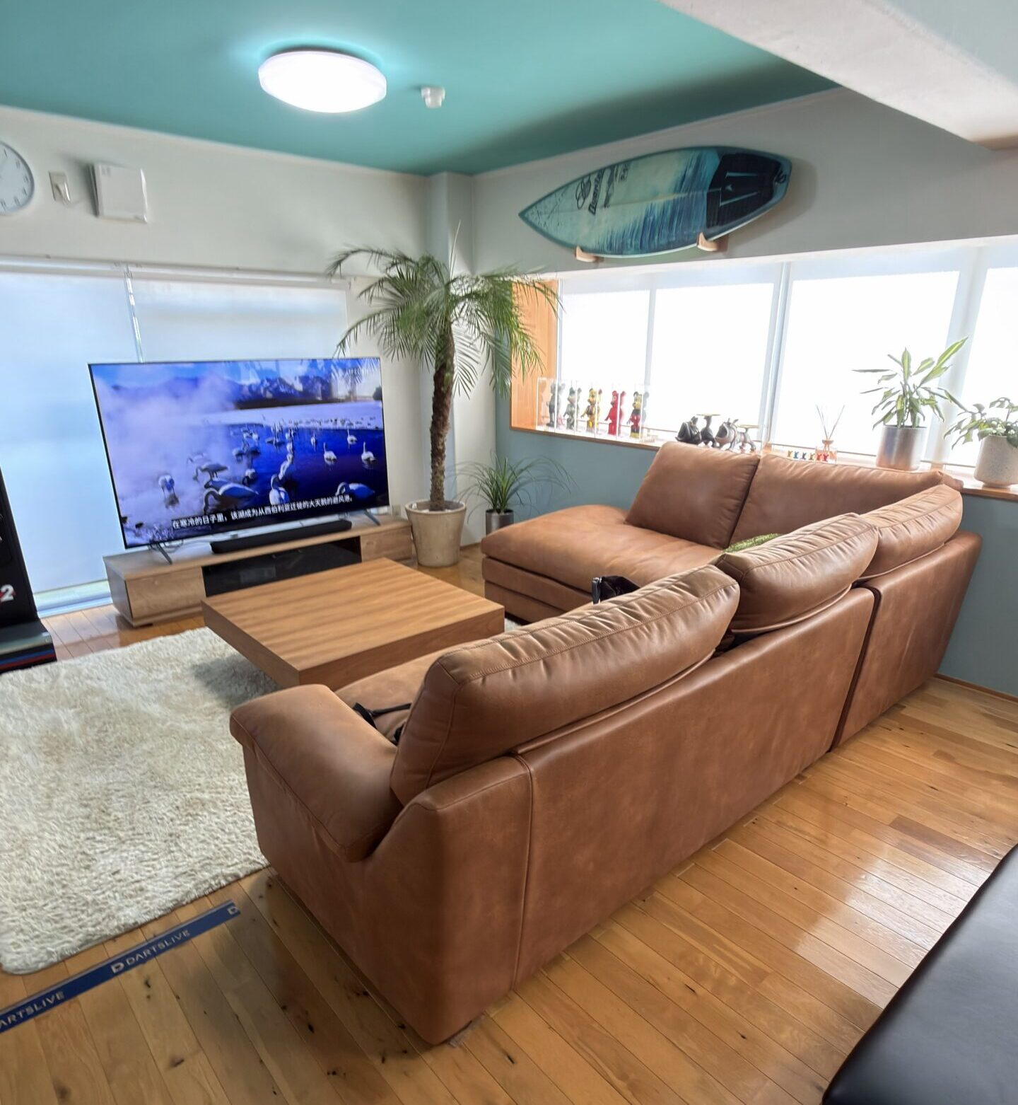 Nagamachi BASEの80インチテレビ