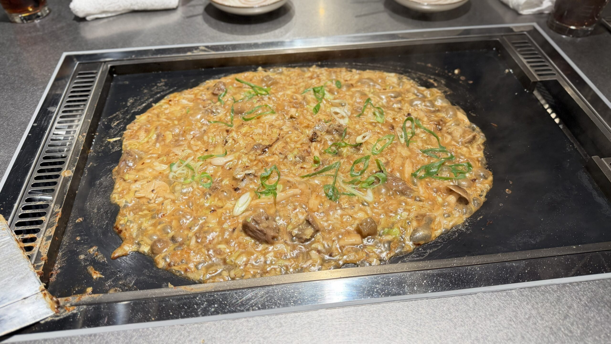 月島もんじゃ おこげ 仙台クリスロード限定の黒毛和牛すじと九条ネギの仙台味噌もんじゃ