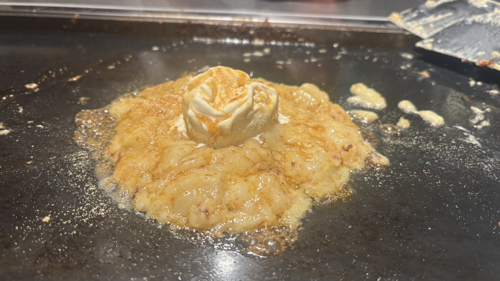 月島もんじゃ おこげ 仙台クリスロードのスイートポテトあんこもちアイストッピング