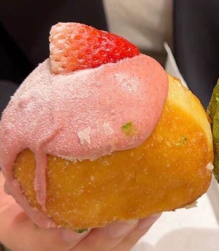 PALM WAGON 仙台駅西口店のマラサダ ストロベリー